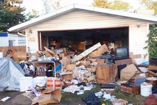 The Benefits of Renting a Roll Away Dumpster for Your Next Home Renovation Project - Lizards Waste Recycling